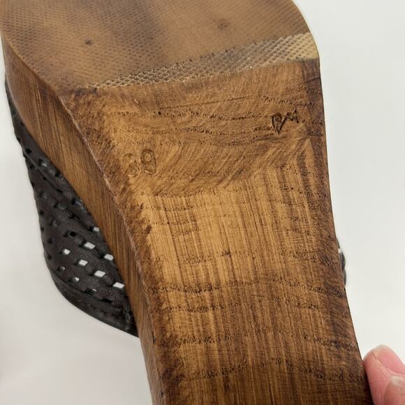 Eric Michael Womens Brown Platform Clogs Ankle Strap Laser Cut Leather Size 39 - Picture 10 of 15